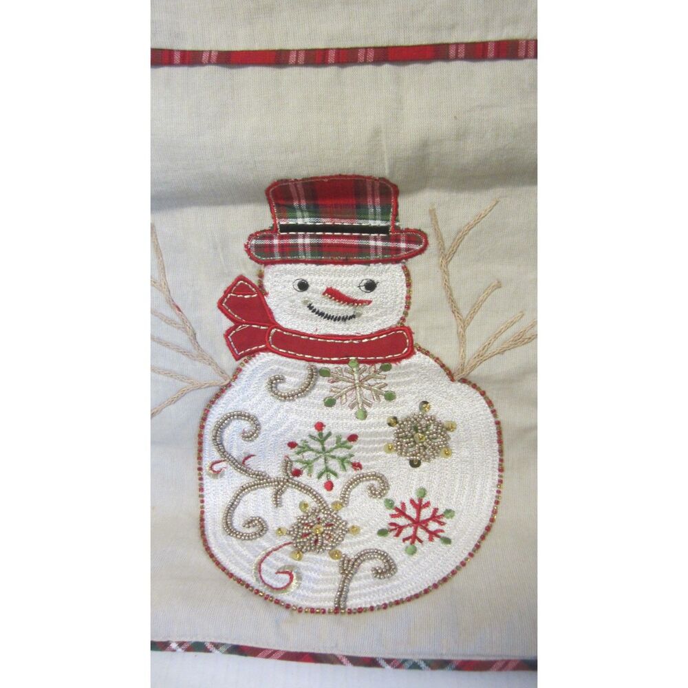NEW IN PACKAGE ADORABLE BEADED  EMBROIDERED SNOWMAN TABLE RUNNER 14x72"